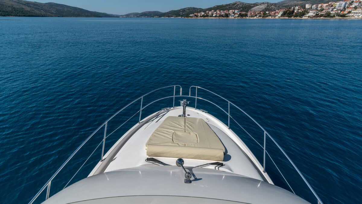 Split boat excursion